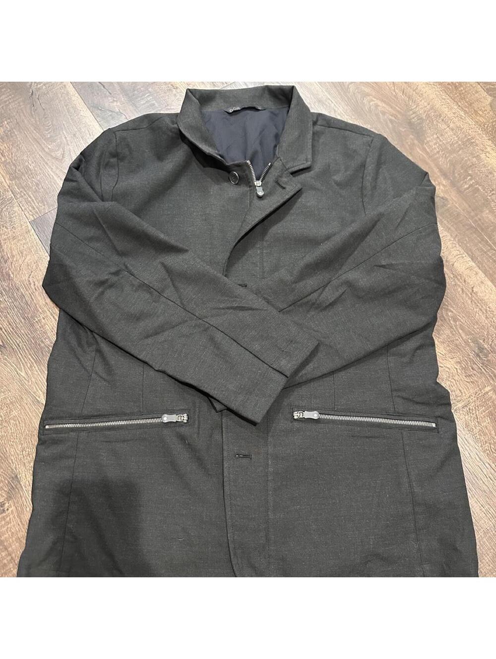 Men's Black and Grey Jacket